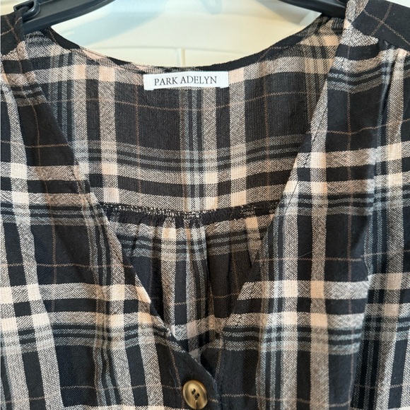 Elegant Black Plaid Midi Dress - Picture 3 of 7